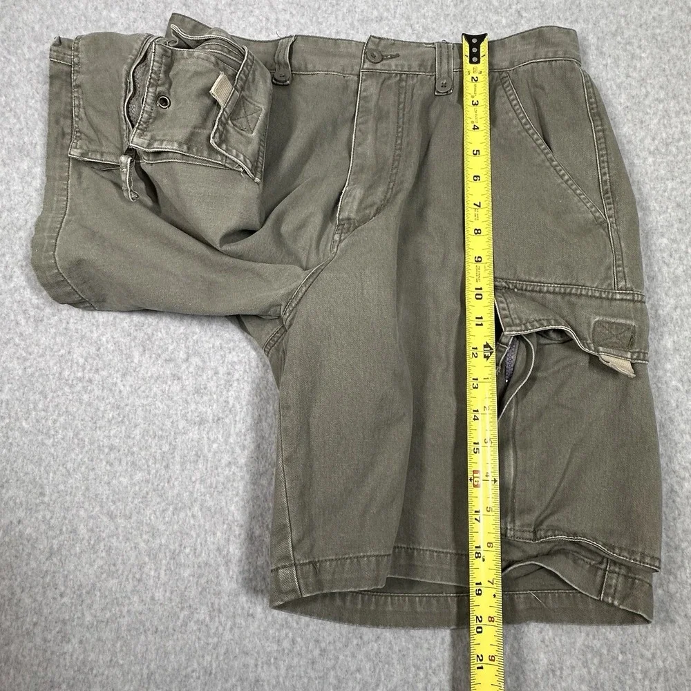 Coliseum cargo shorts